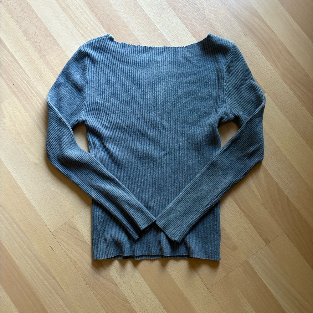 Women's Gray Sweater